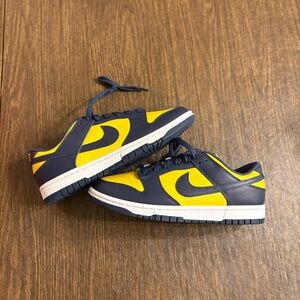 Nike Dunk Low Reverse Michigan